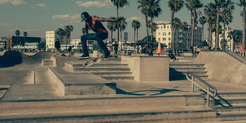 山东财经大学图书馆资源与服务全攻略：解锁财经数据库与高效学习空间